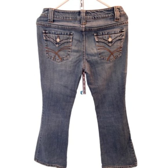 SO Wear it declare it Womens girts distressed jeans SIZE 7 short - Picture 2 of 7